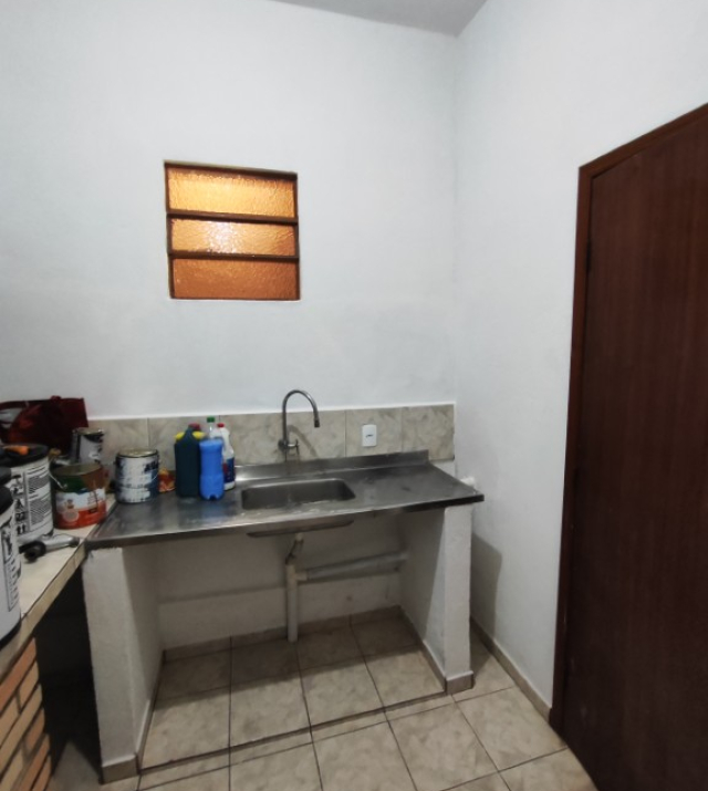 C3825 32.jpg